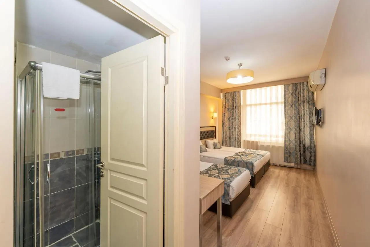 Tugra Hotel Istambul 3*,