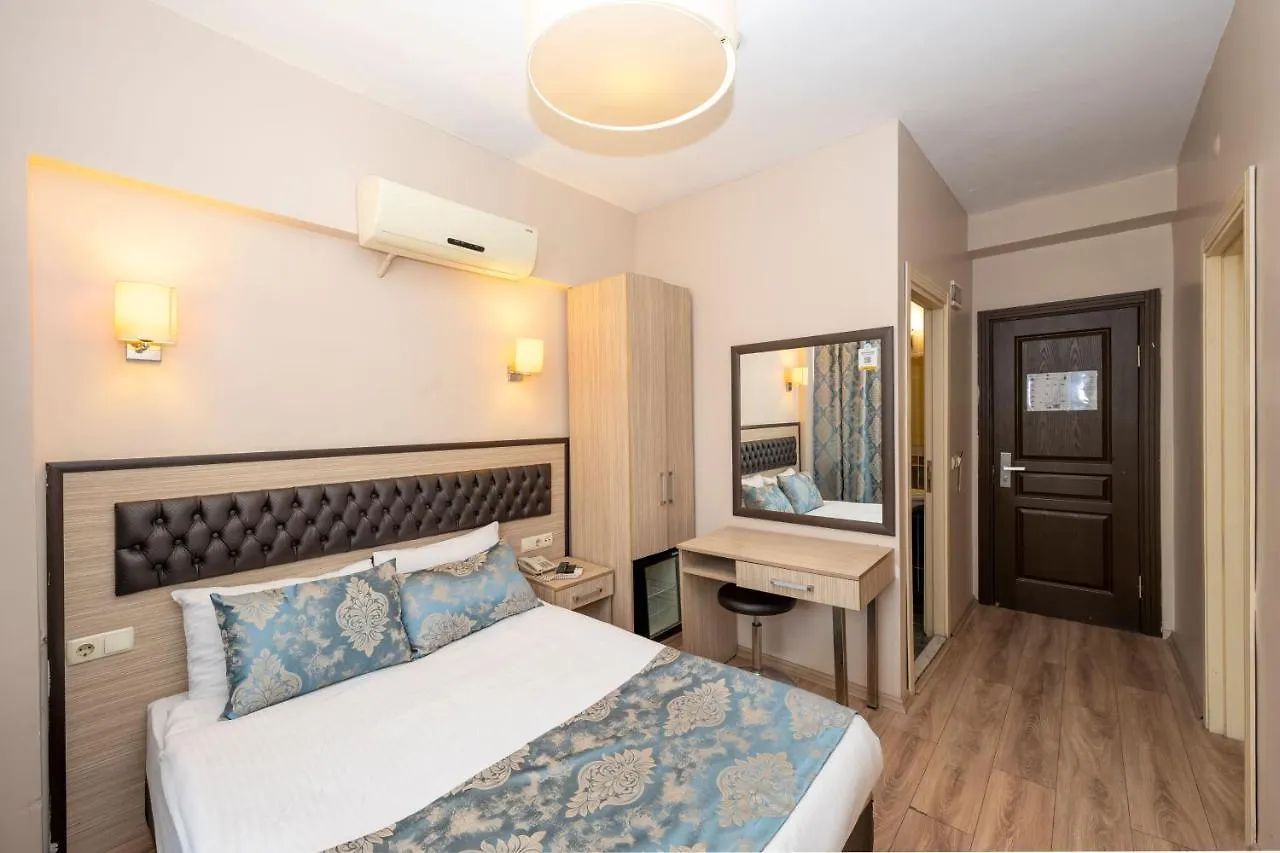 Tugra Hotel Istanbul 3*,